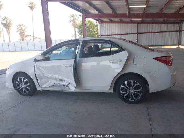 Toyota COROLLA LE 2018 2T1BURHE1JC986731 Image 14