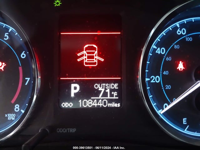Toyota COROLLA LE 2018 2T1BURHE1JC986731 Image 15