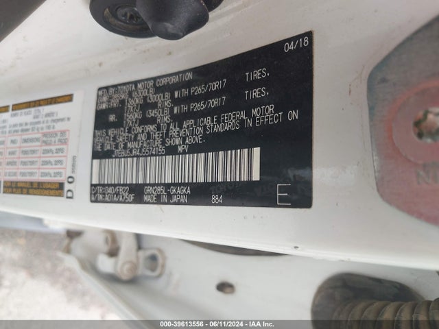 Toyota 4RUNNER SR5 2018 JTEBU5JR4J5574155 Image 9