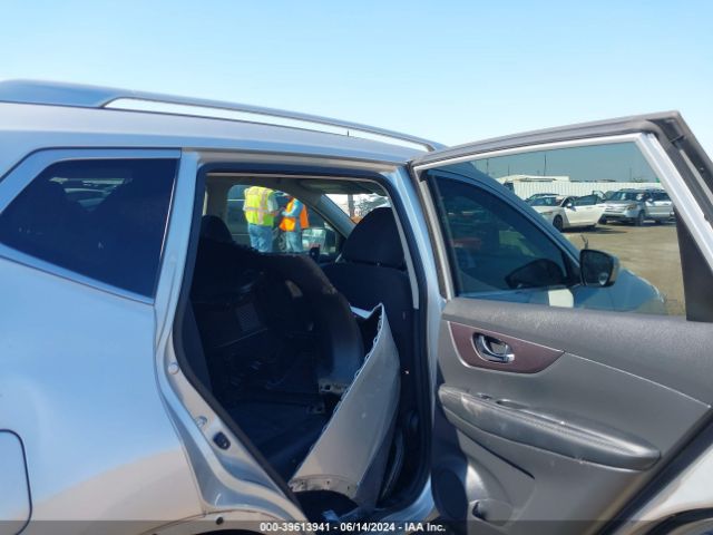 KNMAT2MV7GP669199 Nissan ROGUE SV