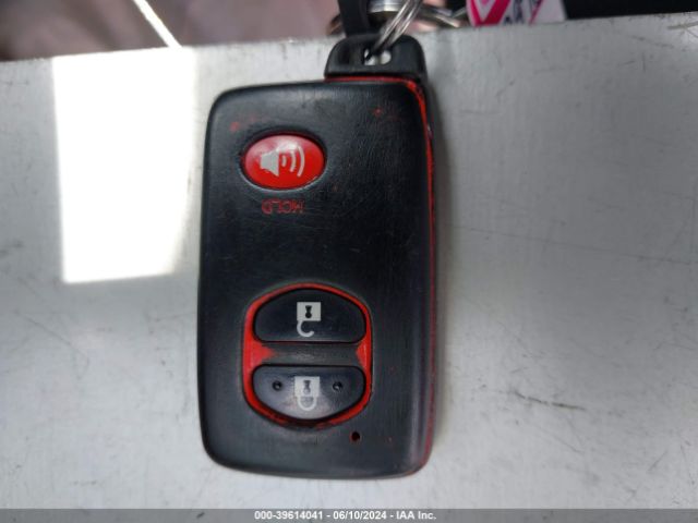 JTKJF5C74GJ022797 Scion TC