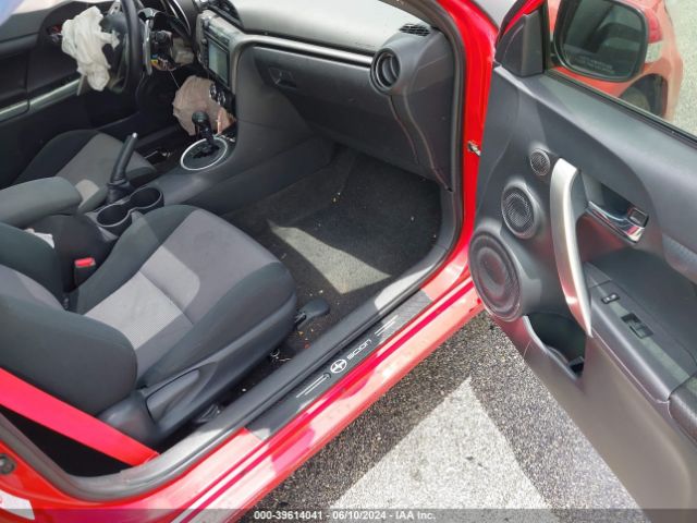 JTKJF5C74GJ022797 Scion TC