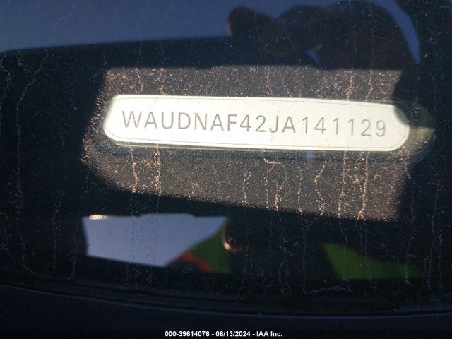 WAUDNAF42JA141129 Audi A4 2.0t Premium/2.0t Tech Premium
