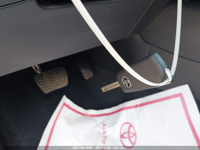Toyota Corolla Hybrid Le 2024 JTDBCMFE9R3040650 Image 11