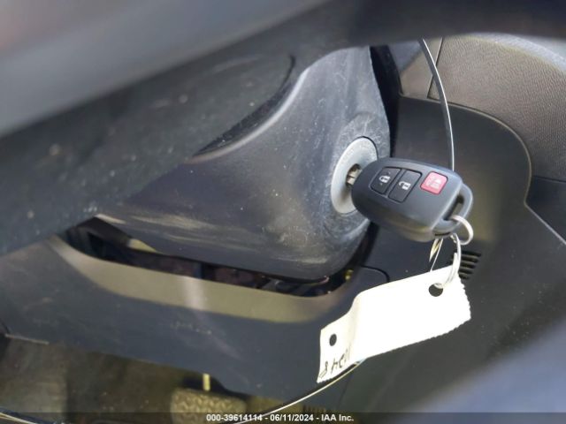 JTDKDTB39E1073049 Toyota Prius C One