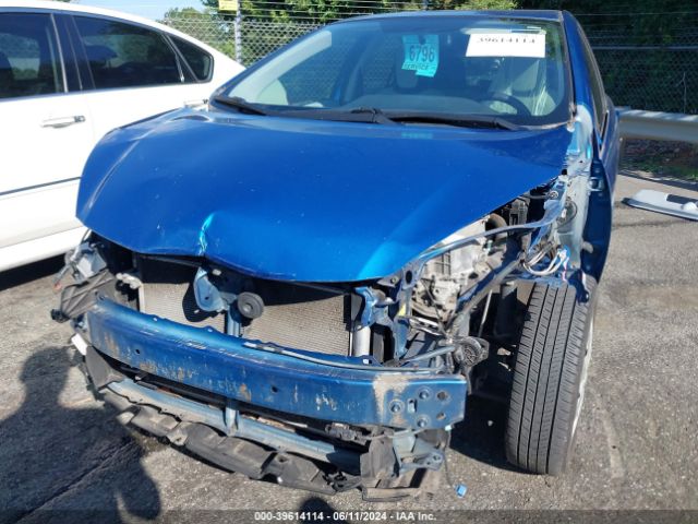 JTDKDTB39E1073049 Toyota Prius C One