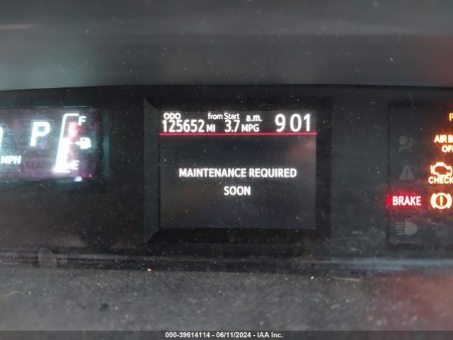 JTDKDTB39E1073049 Toyota Prius C One