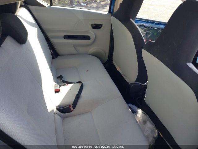 JTDKDTB39E1073049 Toyota Prius C One