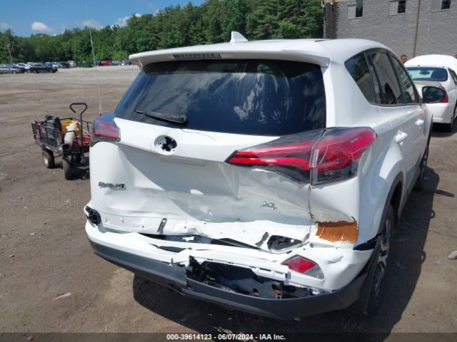 JTMBFREV5JJ727839 Toyota RAV4 LE