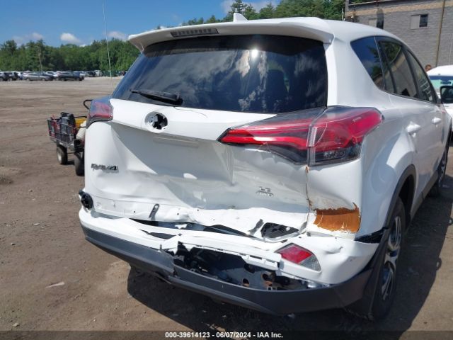 JTMBFREV5JJ727839 Toyota RAV4 LE