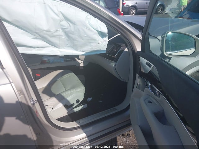 YV4A22PK2G1085815 Volvo Xc90 T6 Momentum