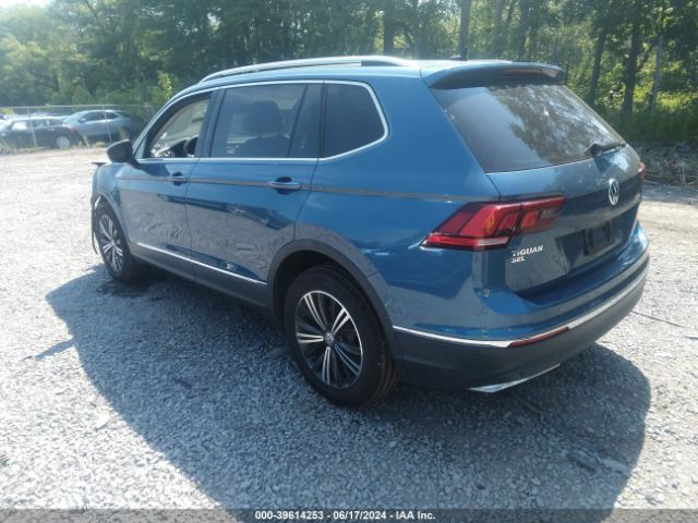 2019 VOLKSWAGEN TIGUAN 3VV2B7AX2KM156923 Photo 2