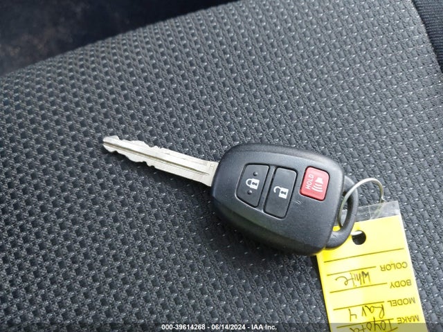 Toyota Rav4 Xle 2018 2T3RFREV8JW792149 Image 11
