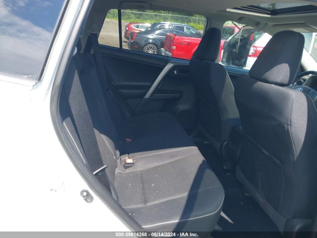 Toyota Rav4 Xle 2018 2T3RFREV8JW792149 Image 8