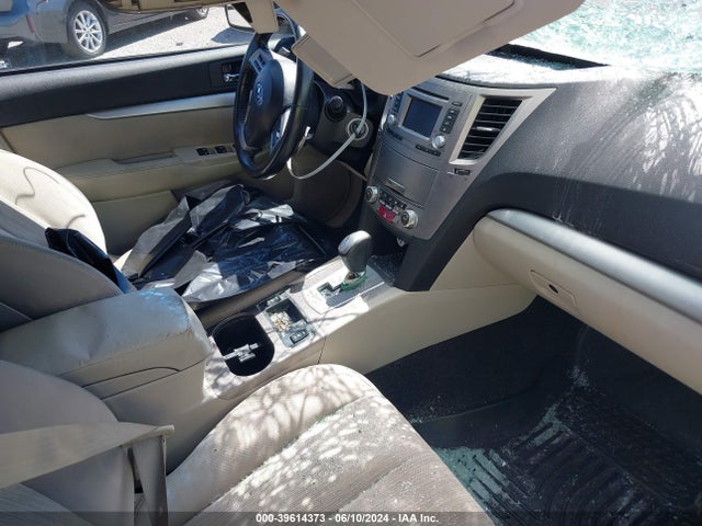 Subaru Outback 2.5i Premium 2014 4S4BRBCC7E3273891 Image 5