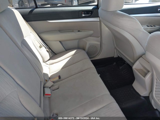 Subaru Outback 2.5i Premium 2014 4S4BRBCC7E3273891 Image 8