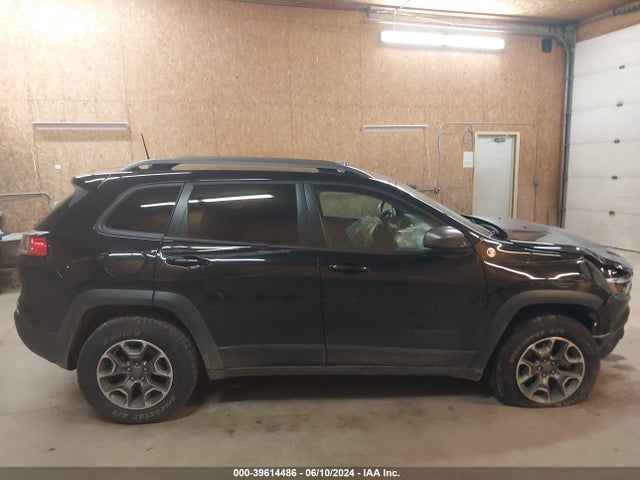 1C4PJMBX6MD153381 Jeep Cherokee Trailhawk 4x4