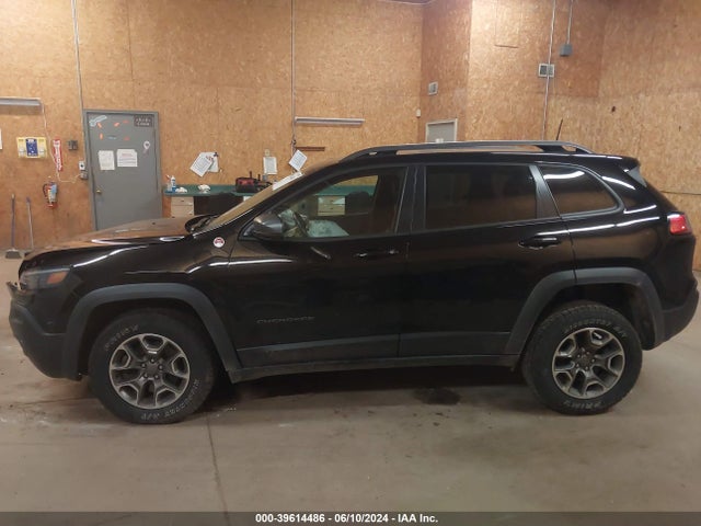 1C4PJMBX6MD153381 Jeep Cherokee Trailhawk 4x4