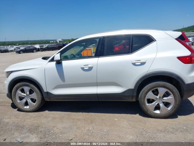 YV4AC2HKXN2706186 Volvo Xc40 T4 Momentum