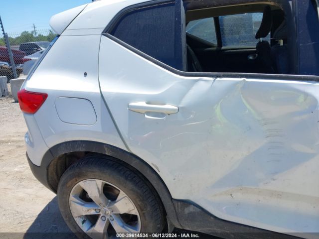 YV4AC2HKXN2706186 Volvo Xc40 T4 Momentum