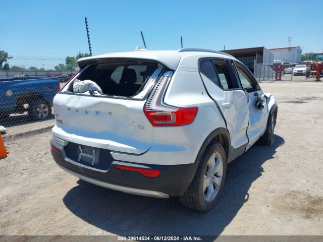 YV4AC2HKXN2706186 Volvo Xc40 T4 Momentum