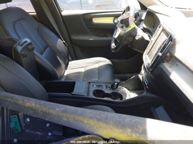 YV4AC2HKXN2706186 Volvo Xc40 T4 Momentum