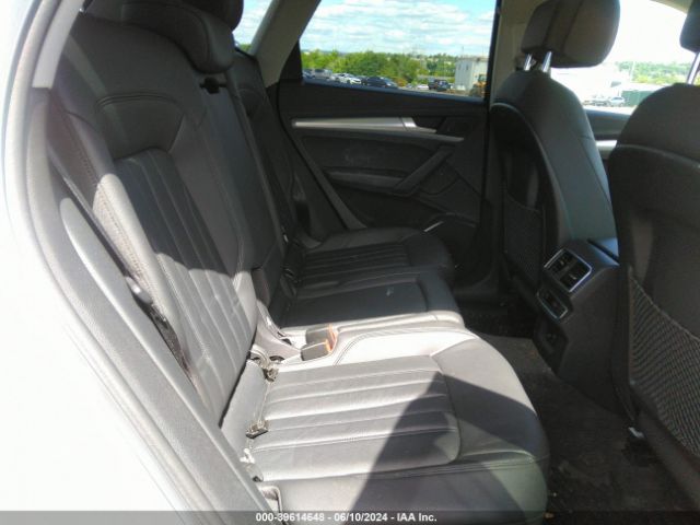 WA1ANAFY3J2211914 Audi Q5 2.0t Premium/2.0t Tech Premium