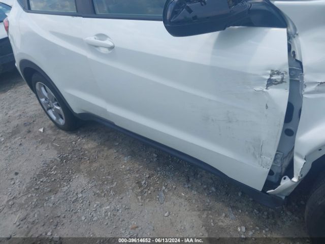 3CZRU5H36JM702405 Honda HR-V LX