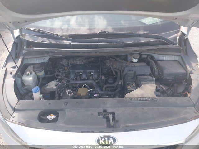KIA SEDONA LX 2015 KNDMB5C18F6028566 Image 10