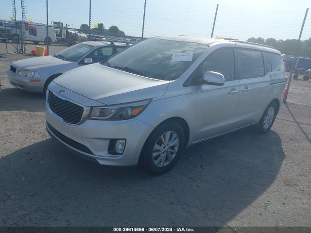 KIA SEDONA LX 2015 KNDMB5C18F6028566 Image 2
