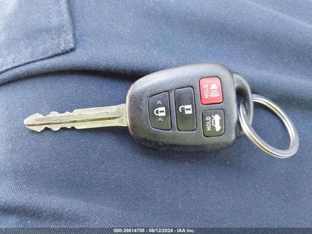 Toyota Corolla Le Eco 2014 2T1BPRHE1EC080625 Image 11