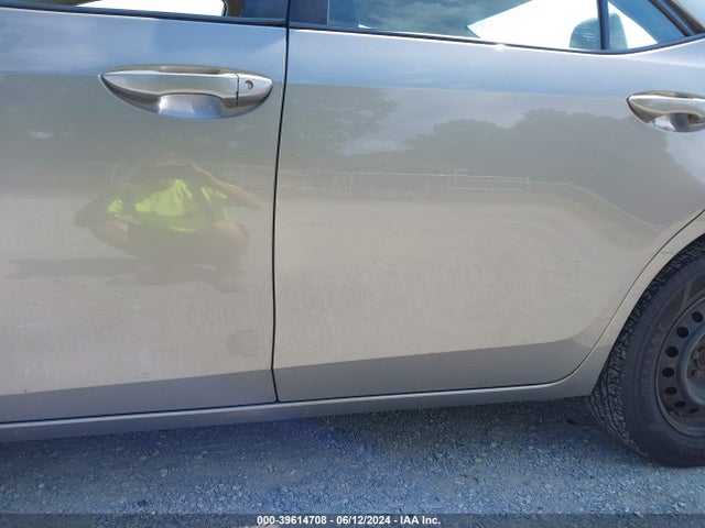 Toyota Corolla Le Eco 2014 2T1BPRHE1EC080625 Image 17