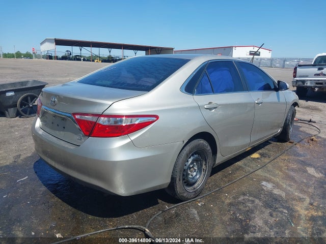 Toyota CAMRY LE 2016 4T4BF1FK3GR559486 Image 4