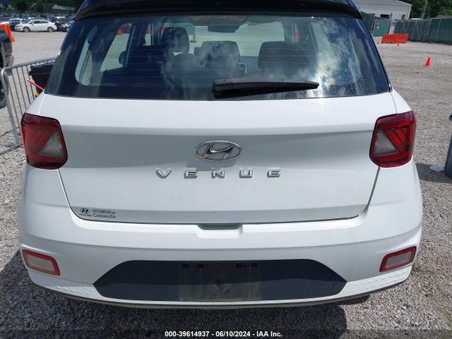 Hyundai Venue Limited 2022 KMHRC8A37NU189344 Image 16