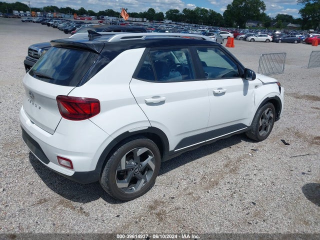 Hyundai Venue Limited 2022 KMHRC8A37NU189344 Image 4