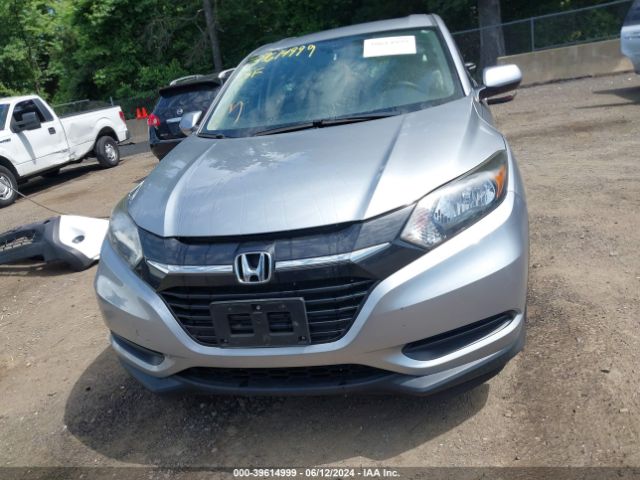 3CZRU6H32JM725704 Honda HR-V LX
