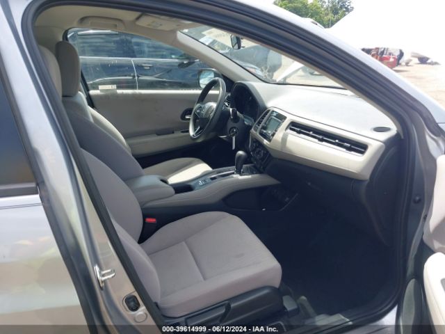 3CZRU6H32JM725704 Honda HR-V LX