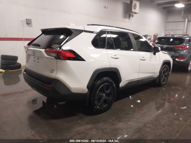 Toyota Rav4 Xle 2019 JTMP1RFV8KD510725 Image 4