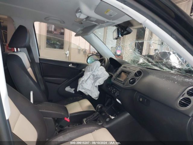 WVGAV7AXXGW611411 Volkswagen TIGUAN S