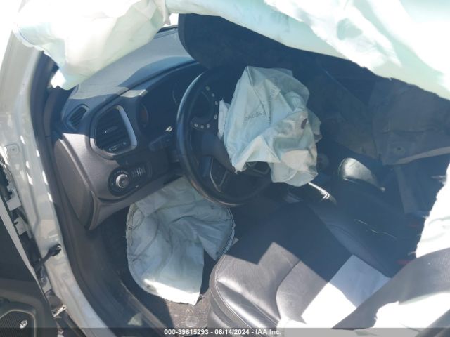 ZACNJAB11KPK16738 Jeep Renegade Limited Fwd