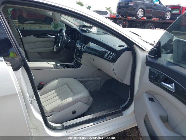 WDDLJ9BB7EA100228 Mercedes-Benz Cls 550 4matic