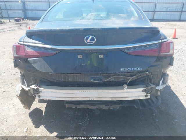 58ADA1C14NU021981 Lexus ES 300H