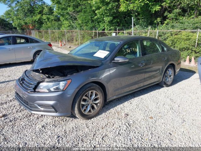 1VWAA7A36JC050093 Volkswagen Passat 2.0t R-line/2.0t S