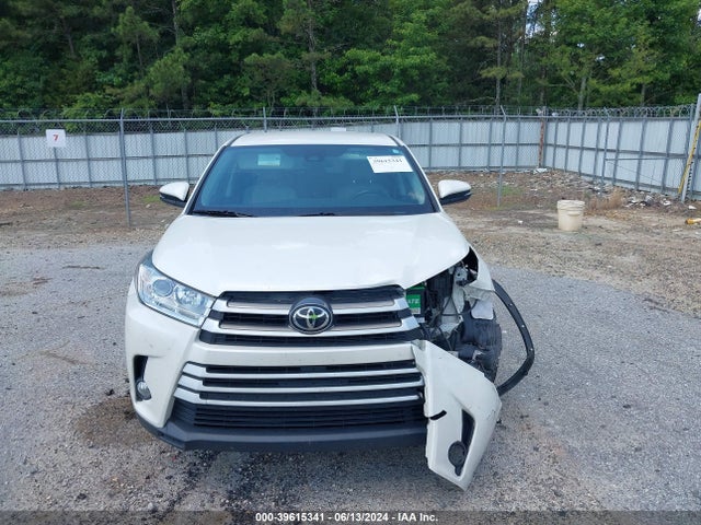 Toyota Highlander Le Plus 2019 5TDZZRFH9KS365503 Image 12