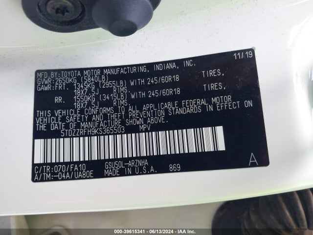 Toyota Highlander Le Plus 2019 5TDZZRFH9KS365503 Image 9