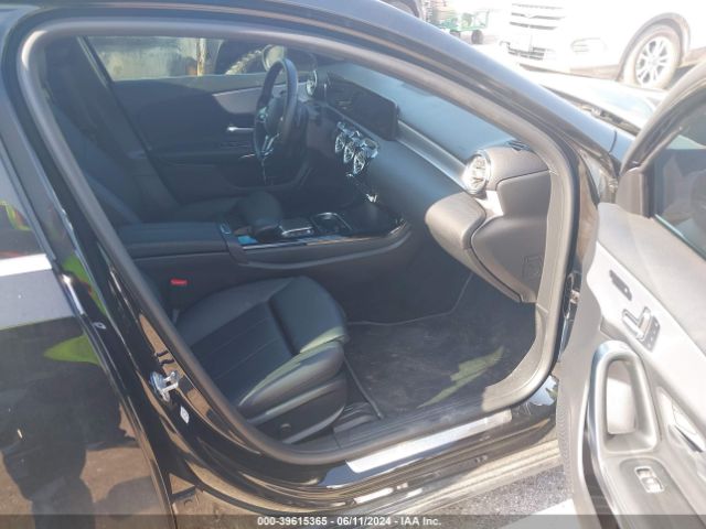 W1K3G4EB3MJ283154 Mercedes-Benz A 220