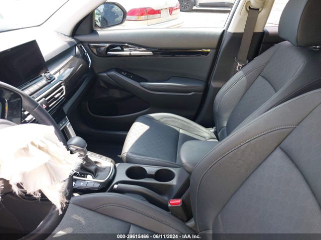 KNDERCAA6P7416172 KIA SELTOS EX