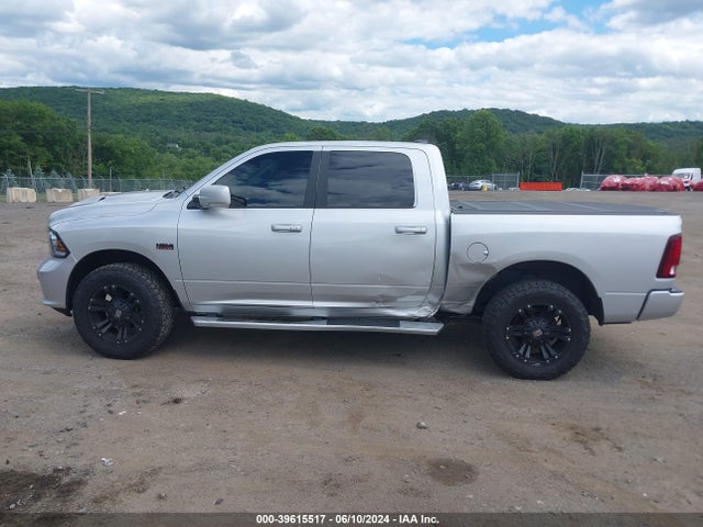 RAM 1500 Night  4x4 5'7 Box 2017 1C6RR7MT7HS858678 Image 13