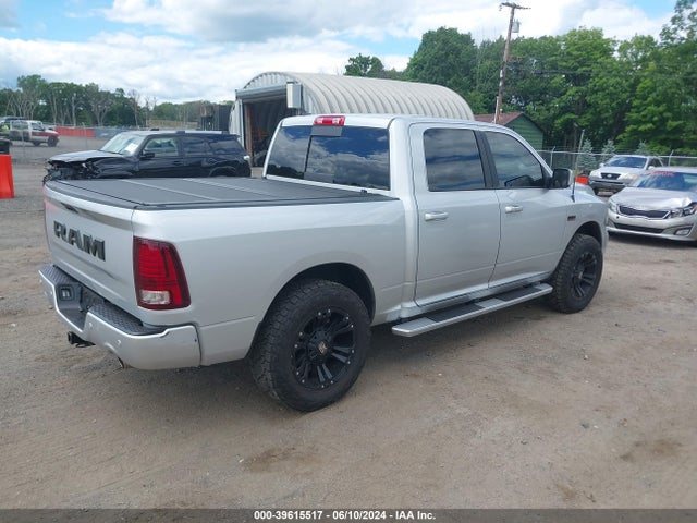 RAM 1500 Night  4x4 5'7 Box 2017 1C6RR7MT7HS858678 Image 4