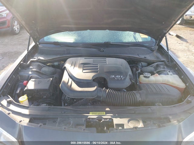Chrysler 300c Awd 2015 2C3CCAKG1FH831200 Image 10